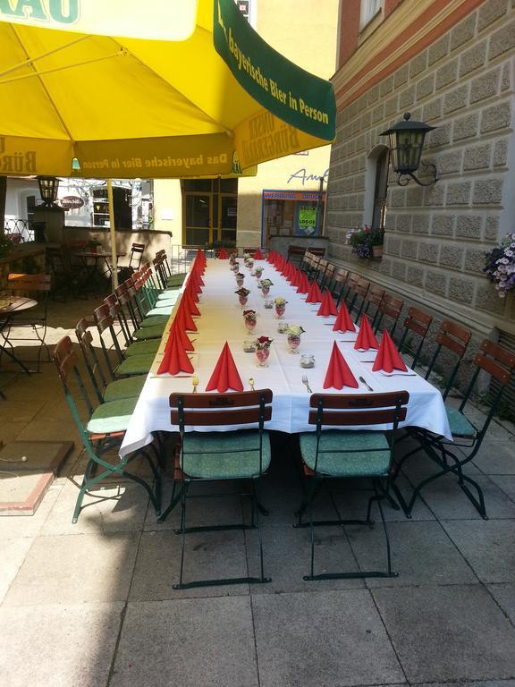 Altstadt- Und Businesshotel Pfaubraeu - Brauereigasthof - Fruehstuecksbuffet - Kostenfreie Radgarage - Hunde Willkommen Trostberg an der Alz Dış mekan fotoğraf