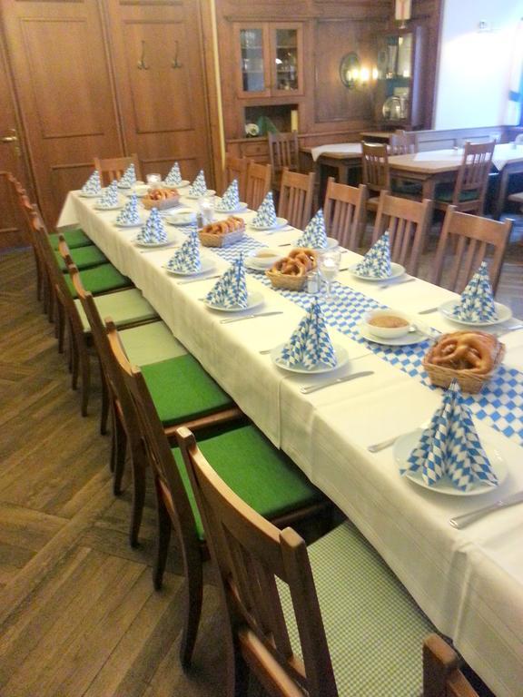 Altstadt- Und Businesshotel Pfaubraeu - Brauereigasthof - Fruehstuecksbuffet - Kostenfreie Radgarage - Hunde Willkommen Trostberg an der Alz Dış mekan fotoğraf