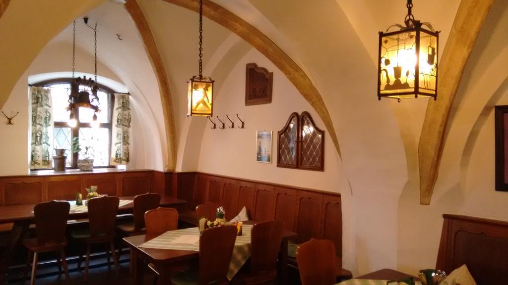 Altstadt- Und Businesshotel Pfaubraeu - Brauereigasthof - Fruehstuecksbuffet - Kostenfreie Radgarage - Hunde Willkommen Trostberg an der Alz Dış mekan fotoğraf