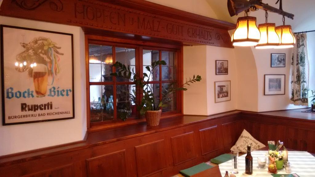 Altstadt- Und Businesshotel Pfaubraeu - Brauereigasthof - Fruehstuecksbuffet - Kostenfreie Radgarage - Hunde Willkommen Trostberg an der Alz Dış mekan fotoğraf