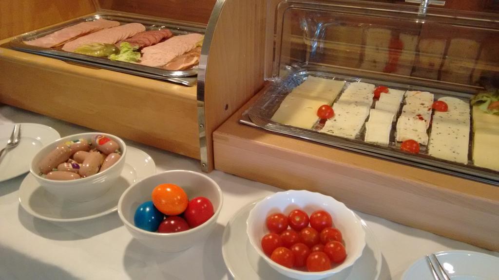 Altstadt- Und Businesshotel Pfaubraeu - Brauereigasthof - Fruehstuecksbuffet - Kostenfreie Radgarage - Hunde Willkommen Trostberg an der Alz Dış mekan fotoğraf